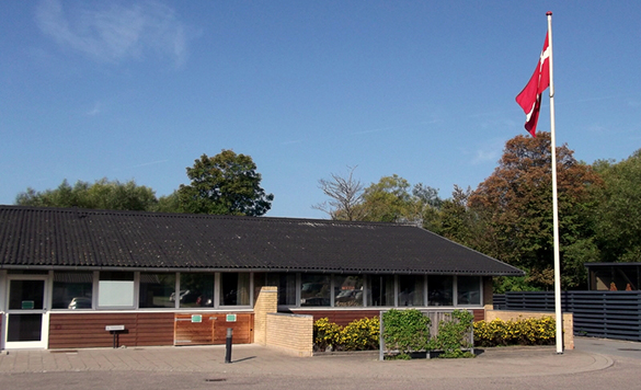 Indgang til Mødestedet, Parkvej 2, Jægerspris.